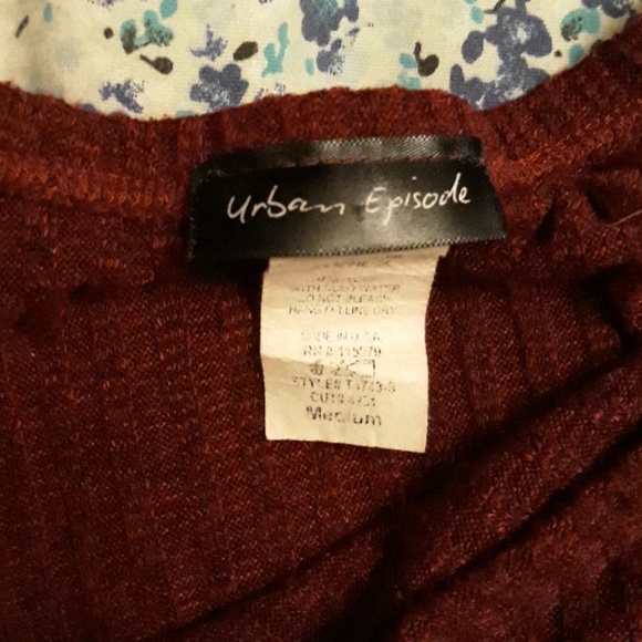 Urban episode burgandy red strechy top. - Picture 2 of 2